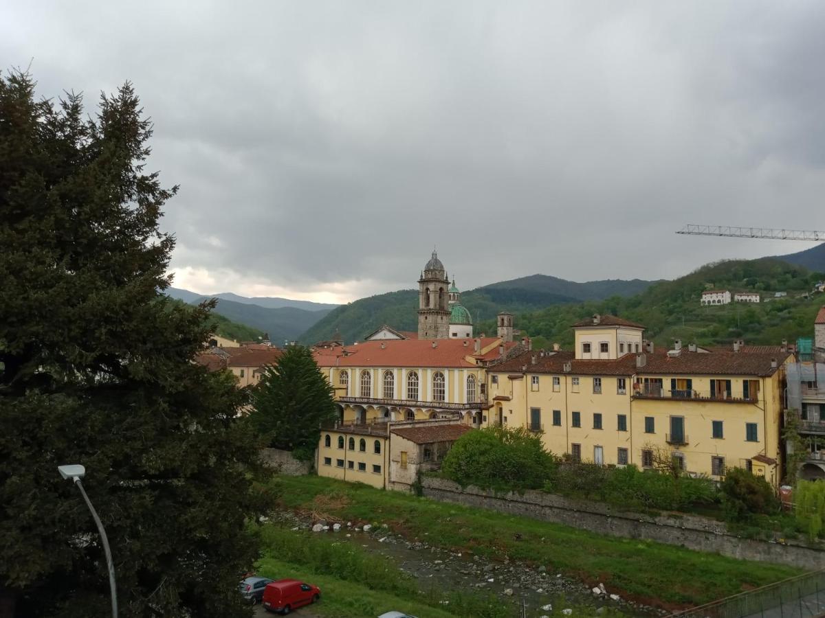 Casa Con Vista - Border House - Pontremoli Apartman Kültér fotó
